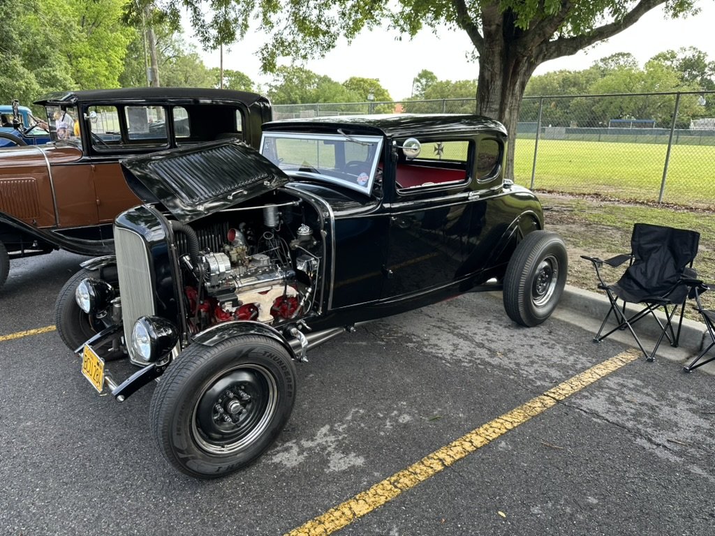 Black hot rod coupe